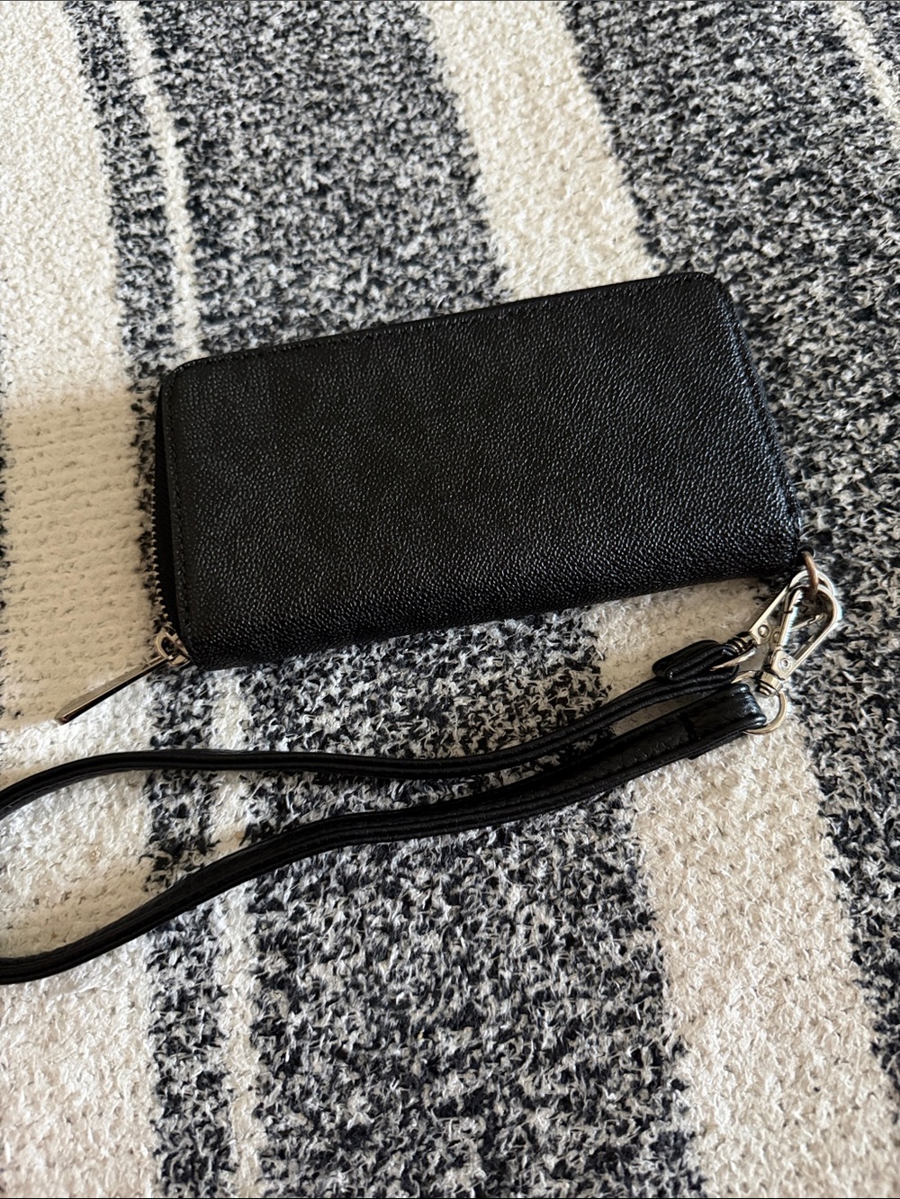 MICHAEL KORS Black Zip Wristlet Wallet - Picture 7 of 7
